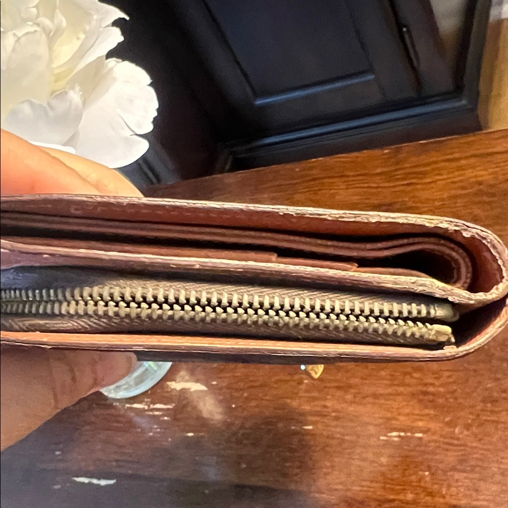 Authentic Vintage Louis Vuitton Monogram Card Wallet - Picture 14 of 17